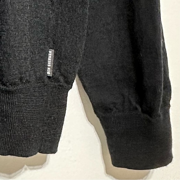 Ben Sherman Black 100% Merino Wool V Neck Sweater Size Small - Picture 4 of 11